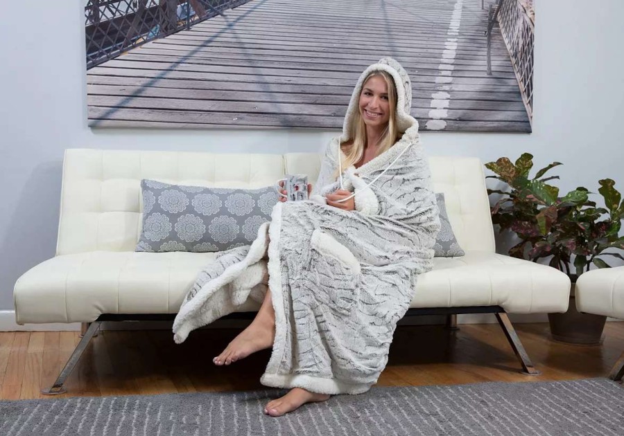 Blankets & Throws * | Chic Home Wavy 51 71 Hooded Snuggle Light Grey